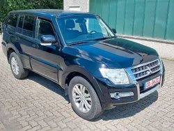 Schwarz Gebraucht 2016 Mitsubishi Pajero Diamant Edition SUV | 14.250 €