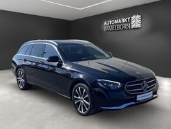 Ung. schwarz unilack Gebraucht 2022 Mercedes E300 Avantgarde Kombi | 28.980 € (Guter Preis)