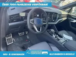 Grenadill schwarz metallic Neu 2025 VW Touareg R-line SUV | 81.295 € (Fairer Preis)