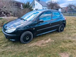 Schwarz Gebraucht 2006 Peugeot 206 Kleinwagen | 2.500 €