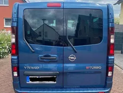 Blau Gebraucht 2018 Opel Vivaro Van | 24.900 €