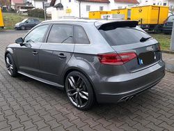 Grau Gebraucht 2014 Audi A3 Sportback S-Line Kleinwagen | 11.500 €
