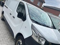 Weiß Gebraucht 2017 Nissan NV300 Van | 7.999 €