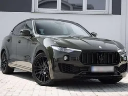 Grün Gebraucht 2017 Maserati Levante SUV | 30.000 € (Etwas zu teuer)