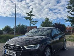 Schwarz Gebraucht 2019 Audi A3 Sportback Comfort Kleinwagen | 19.700 € (Teuer)