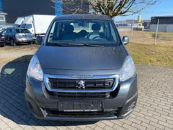 Grau Gebraucht 2015 Peugeot Partner Tepee Active Van / Kleinbus | 7.200 € (Fairer Preis)