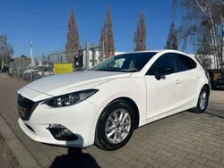 Satinweiss metallic Gebraucht 2016 Mazda 3 Center-Line Kleinwagen | 13.700 € (Fairer Preis)