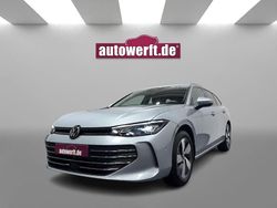 Dolomit silber Gebraucht 2024 VW Passat IQ Drive Kombi | 34.990 €