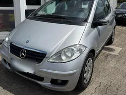 Grau Gebraucht 2005 Mercedes A180 Kleinwagen | 2.799 €