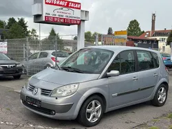 Beige Gebraucht 2005 Renault Scénic II Exception Van / Kleinbus | 4.999 € (Teuer)