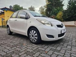 Solid white Gebraucht 2011 Toyota Yaris Cool Kleinwagen | 3.700 € (Fairer Preis)