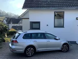 Grau Gebraucht 2018 VW Golf VII Join Kombi | 13.750 € (Fairer Preis)