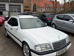 Weiß Gebraucht 1994 Mercedes C180 Limousine | 4.500 €