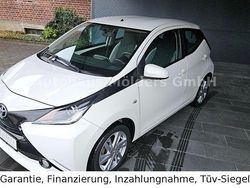 Weiß Gebraucht 2014 Toyota Aygo Kleinwagen | 8.450 € (Etwas zu teuer)