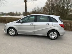 Mercedes B200
