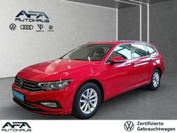 Rot Gebraucht 2023 VW Passat Business Kombi | 21.779 € (Superpreis)