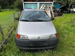 Silber Gebraucht 1997 Fiat Punto S Kleinwagen | 500 € (Guter Preis)