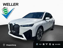 Mineralweiß (weiß) Gebraucht 2023 BMW iX Comfort Edition SUV | 47.950 € (Guter Preis)