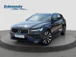 Platinum grey (grau) Gebraucht 2024 Volvo V60 Plus Kombi | 41.460 € (Fairer Preis)