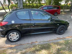 Schwarz Gebraucht 2004 Peugeot 206 Kleinwagen | 950 €
