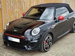 Grün Gebraucht 2018 Mini John Cooper Works Kleinwagen | 26.400 € (Teuer)