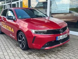 Rot Gebraucht 2023 Opel Astra Edition Limousine | 21.190 € (Superpreis)