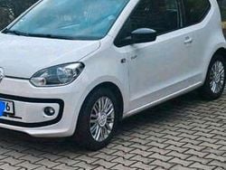 Weiß Gebraucht 2015 VW up! Kleinwagen | 3.750 € (Guter Preis)