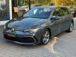 Grau Gebraucht 2021 VW Golf VIII R-line Limousine | 21.890 € (Fairer Preis)