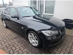 Schwarz Gebraucht 2007 BMW 325 Limousine | 6.300 €