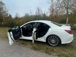 Weiß Gebraucht 2014 Mercedes CLA180 AMG line Limousine | 15.999 € (Etwas zu teuer)