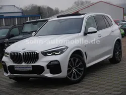 Mineralweiss metallic Gebraucht 2021 BMW X5 M Sport SUV | 64.260 € (Fairer Preis)