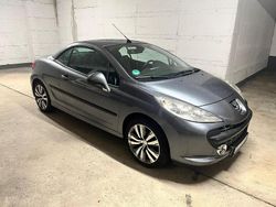 Grau Gebraucht 2007 Peugeot 207 CC Cabrio | 2.850 € (Fairer Preis)