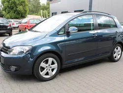 Blau Gebraucht 2010 VW Golf Plus Cross Team Van / Kleinbus | 7.790 € (Teuer)