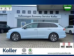 Blau Gebraucht 2024 VW Golf VIII Goal Kombi | 26.370 €