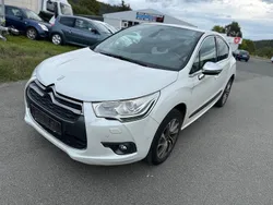 Weiß Gebraucht 2012 Citroën DS4 Kleinwagen | 4.999 € (Fairer Preis)