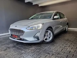 Silber Gebraucht 2019 Ford Focus Cool & Connect Limousine | 14.990 € (Fairer Preis)