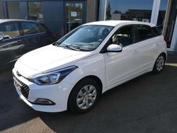 Weiß Gebraucht 2018 Hyundai i20 Kleinwagen | 8.990 € (Fairer Preis)