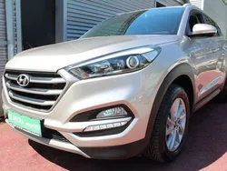 White sand / met Gebraucht 2017 Hyundai Tucson Advantage SUV | 16.482 € (Fairer Preis)