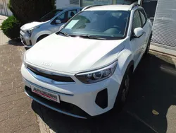 (ud) schneeweiss Neu 2025 Kia Stonic Vision SUV | 25.790 € (Etwas zu teuer)