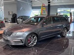Grau Gebraucht 2019 Skoda Octavia RS Kombi | 19.995 € (Etwas zu teuer)