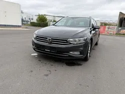 Grau Gebraucht 2022 VW Passat Business Kombi | 17.900 € (Guter Preis)