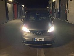 Grau Gebraucht 2012 Nissan Evalia Van / Kleinbus | 5.499 € (Fairer Preis)