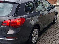 Grau Gebraucht 2015 Opel Astra Kombi | 4.400 € (Fairer Preis)