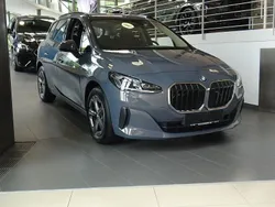 Grau Neu 2025 BMW 220 Limousine | 38.649 €
