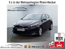 Zilinaschwarz Gebraucht 2024 Kia Ceed Vision Limousine | 25.189 € (Guter Preis)