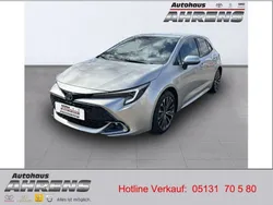 Cosmicsilber metallic Neu 2024 Toyota Corolla Team Limousine | 29.800 €