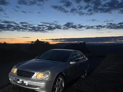 Silber Gebraucht 2001 Mercedes C200 Limousine | 4.100 €