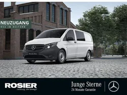Weiss / arktikweiss Gebraucht 2022 Mercedes Vito Van / Kleinbus | 28.470 € (Fairer Preis)