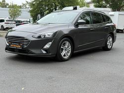 Grau Gebraucht 2019 Ford Focus Cool & Connect Kombi | 11.350 € (Fairer Preis)