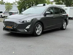 Grau Gebraucht 2019 Ford Focus Cool & Connect Kombi | 11.800 € (Fairer Preis)